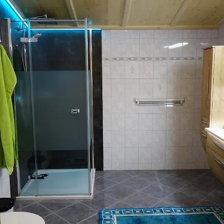 Dangl Apartment *